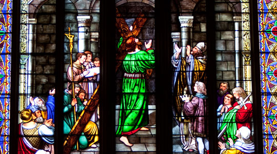 Resurrected Christ carries his Cross from the tomb. Photo by George Martell